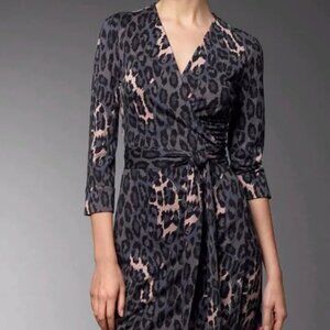 DVF Diane Von Furstenberg Gray Leopard 3/4 Sleeve Wrap Dress Vintage Cllection 0